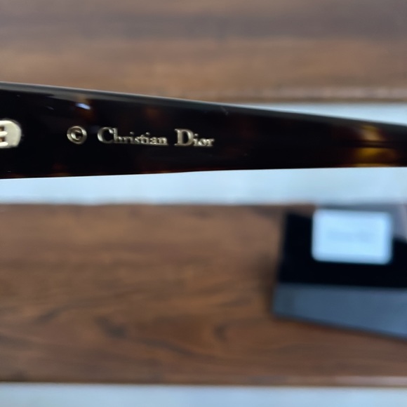 ❌SOLD ❌ Lady Dior Sunglasses - Picture 8 of 11